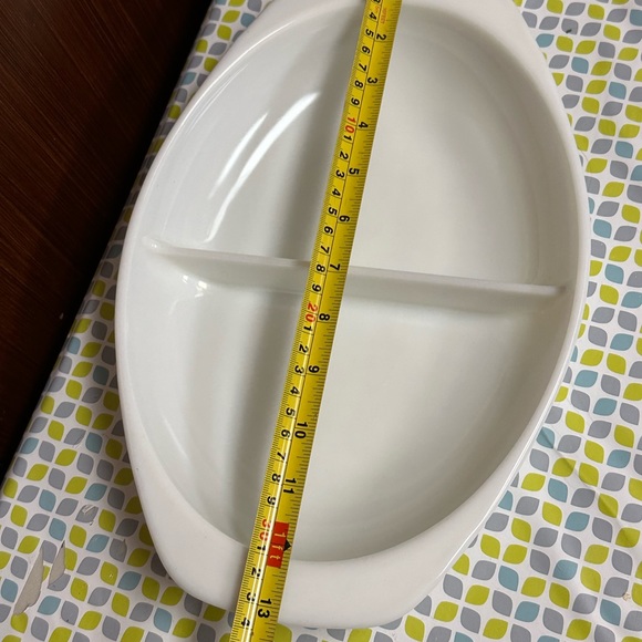 Pyrex White Milk Glass Divided Serving Dish Oval 1.5 Qt - Picture 7 of 10